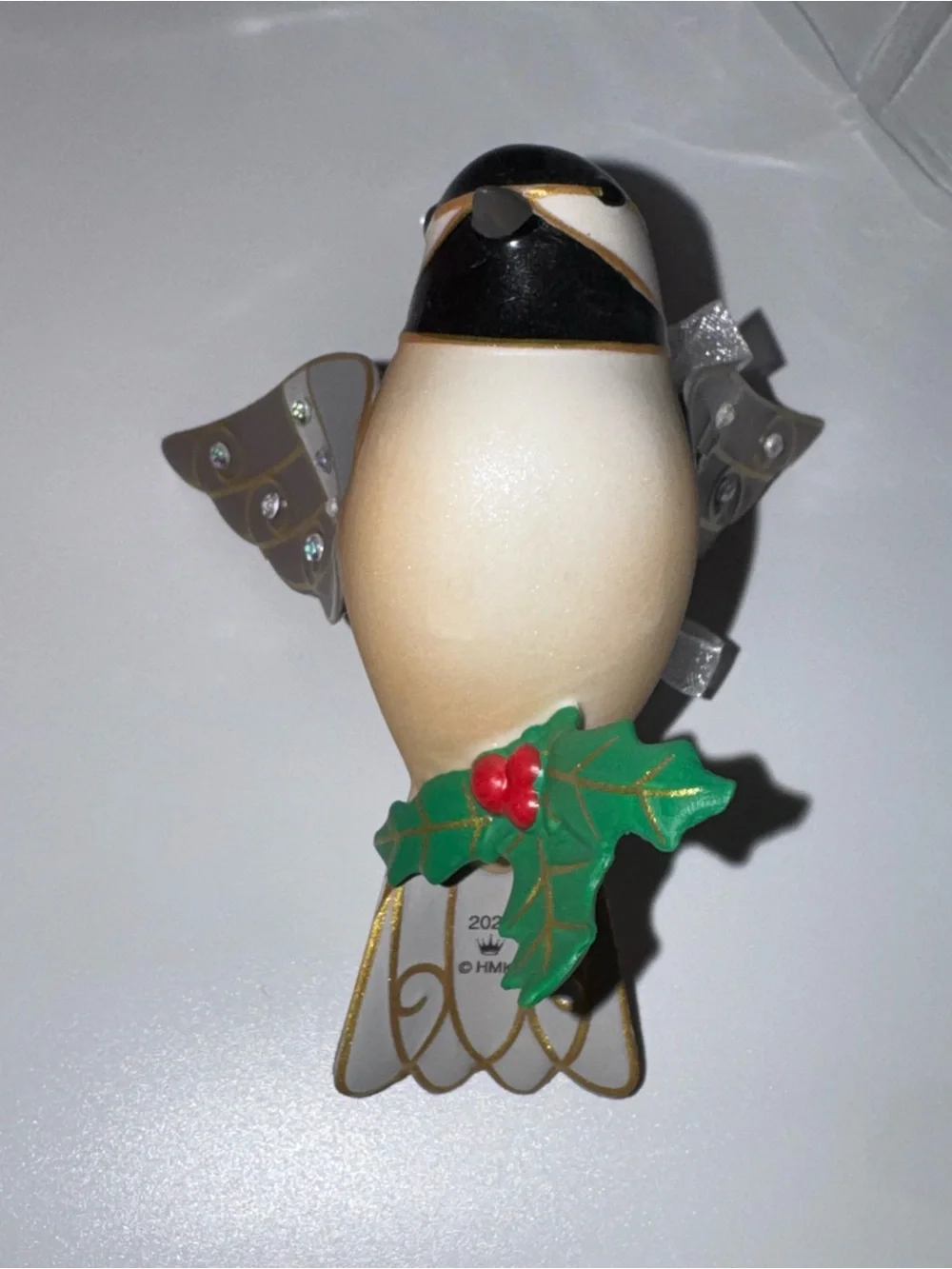 New NIB Hallmark Keepsake Beautiful Black Capped Chickadee Premium Ornament 2020